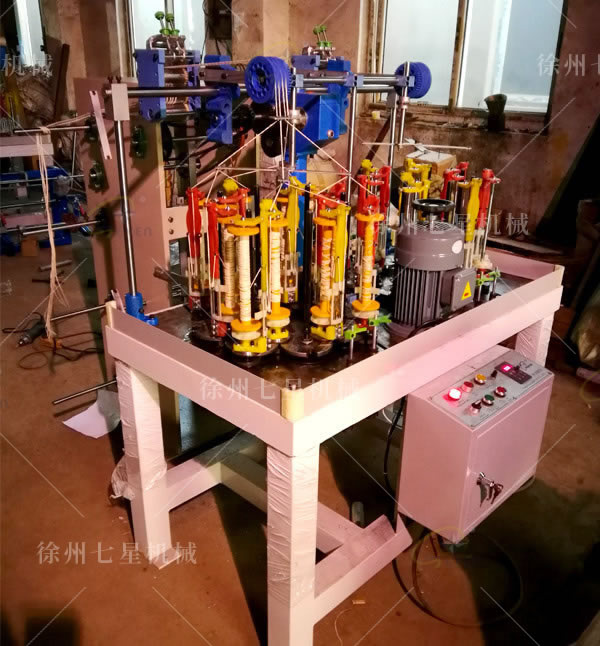 電燈鎢絲編織機