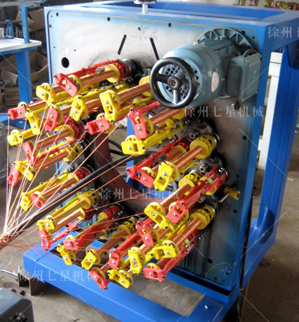 QX110-32-1臥式膠管編織機